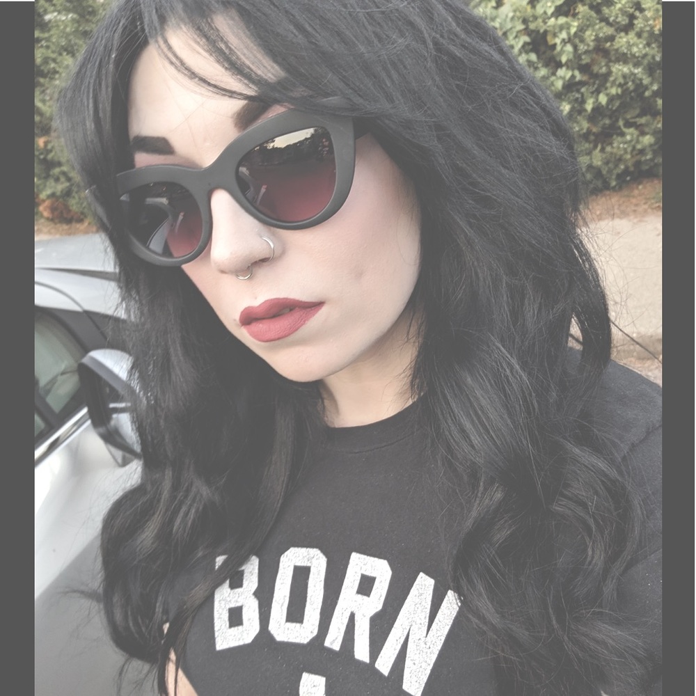 Meet your Posher, Alecia - Picture 5 of 5